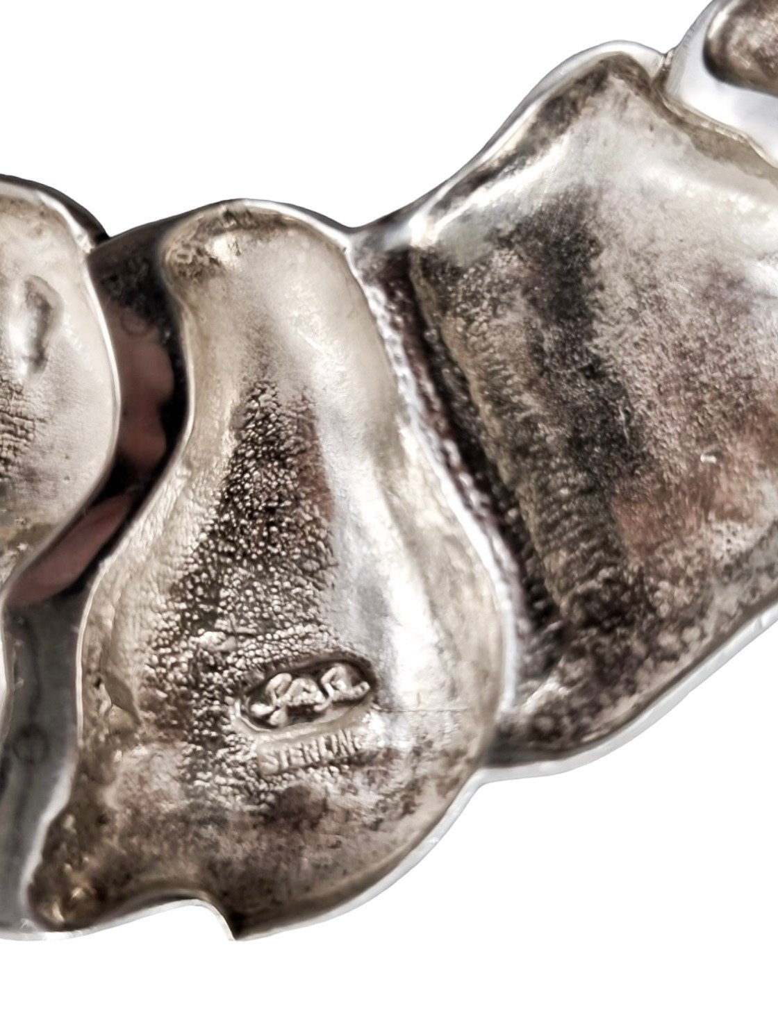 Large sterling silver Modernist chunky, collar bib statement necklace with wavy Abstract scales