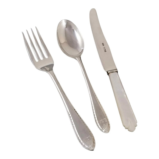 George V sterling silver three-piece Christening set with mother-of-pearl knife, fitted case