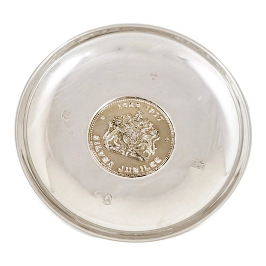 Sterling silver coin pin dish for Queen Elizabeth II's Silver Jubilee, 1977