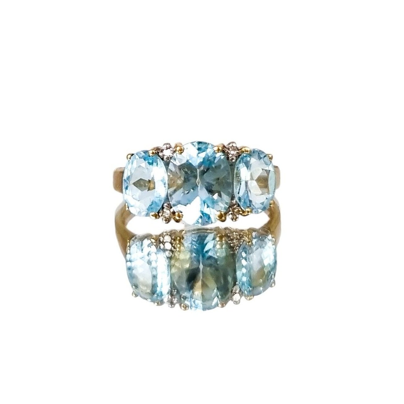 Vintage 9ct yellow gold blue topaz and diamond trilogy three stone cocktail ring, size P 1/2