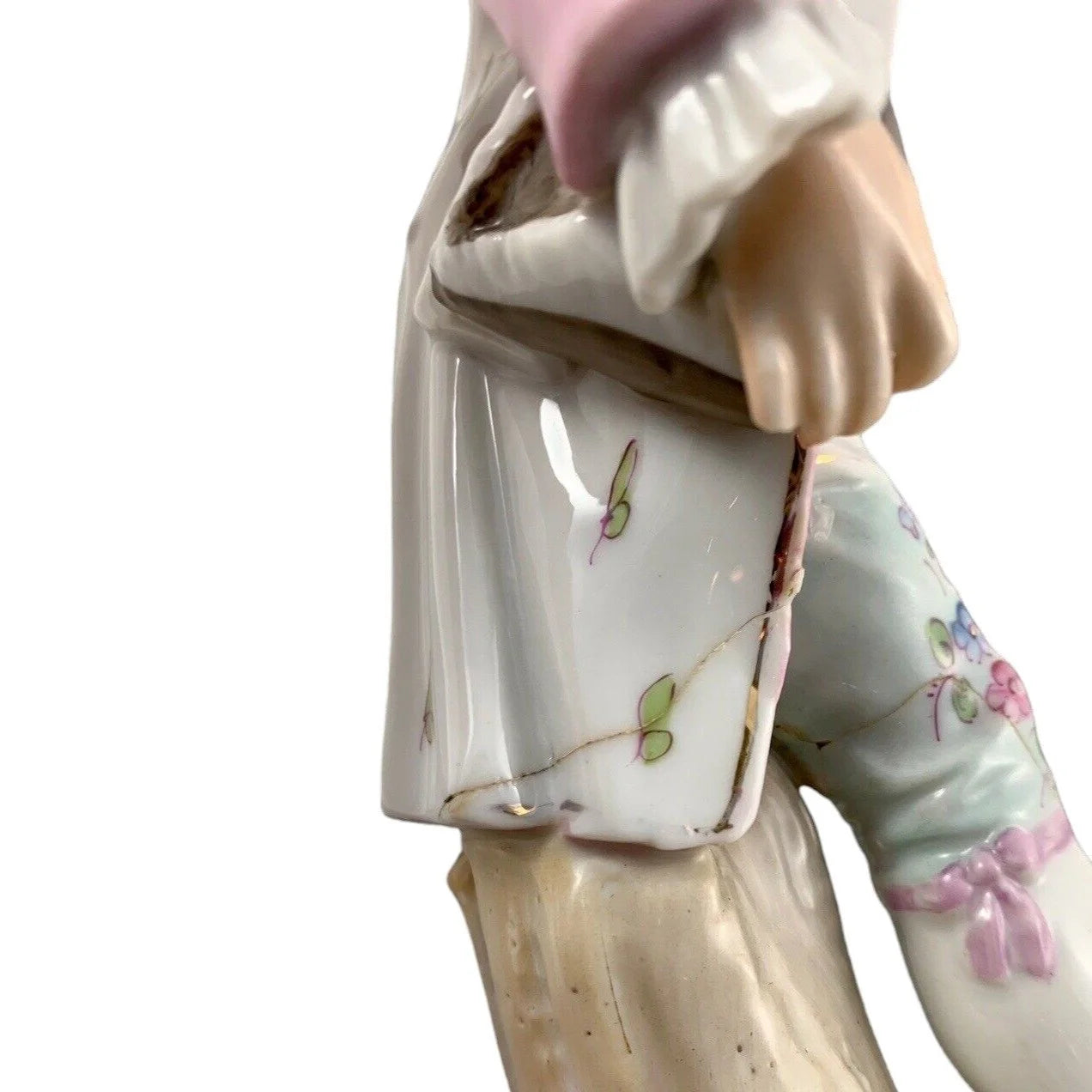 1830’s Meissen porcelain figurine of Regency dandy gentleman holding a tricorne and flowers