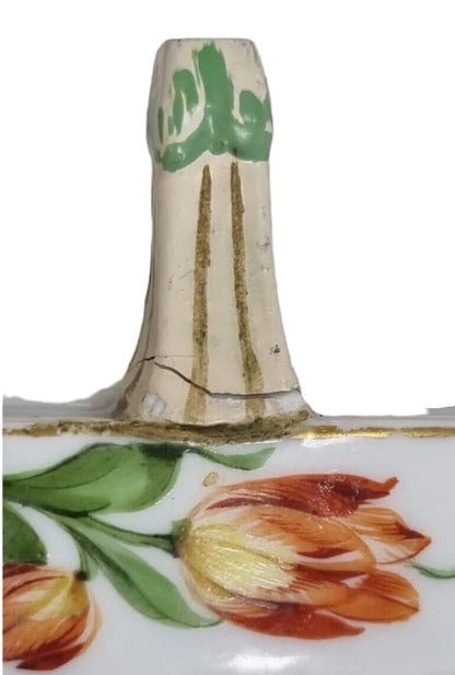 Pair of porcelain 19th Century Meissen oval table salt boats